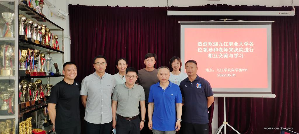 f18553abf5caabb7be9e57305bdbb66